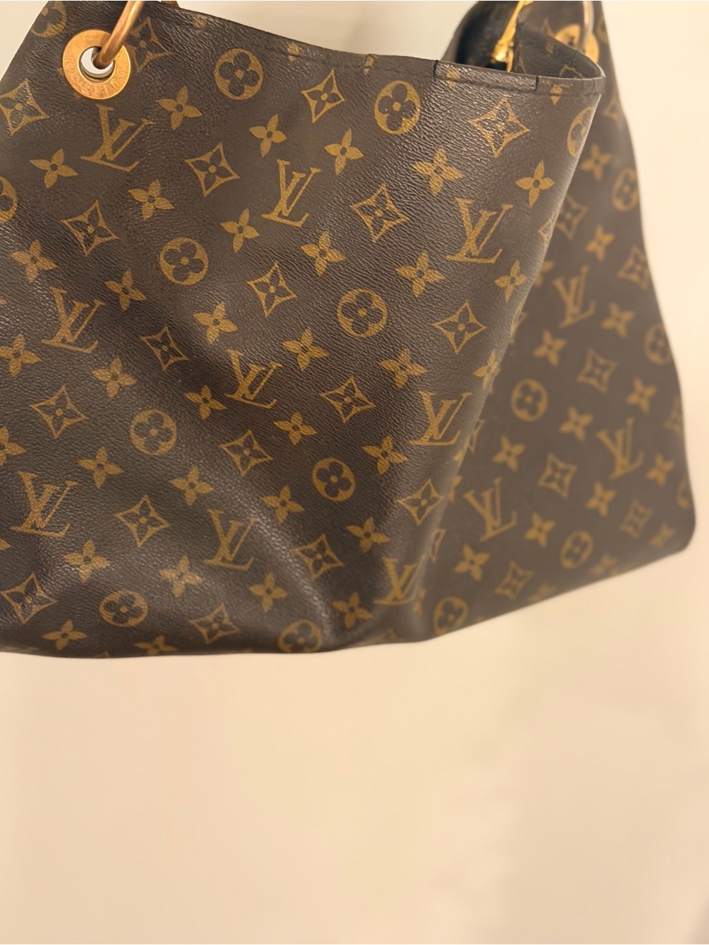 Louis Vuitton Monogram Hobo Shoulder Bag with Tan Leather Trim - Picture 4 of 7